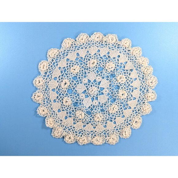 Antique hand made Irish crochet lace doilies mixed sizes set of 4, decorative - Picture 5 of 10